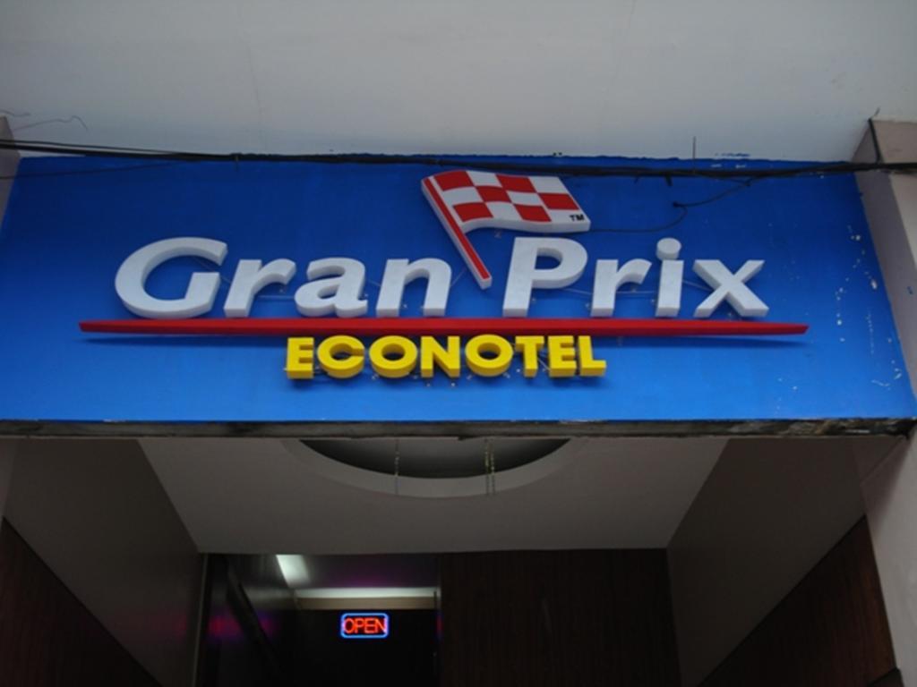 Gran Prix Hotel Pasay Маніла Екстер'єр фото